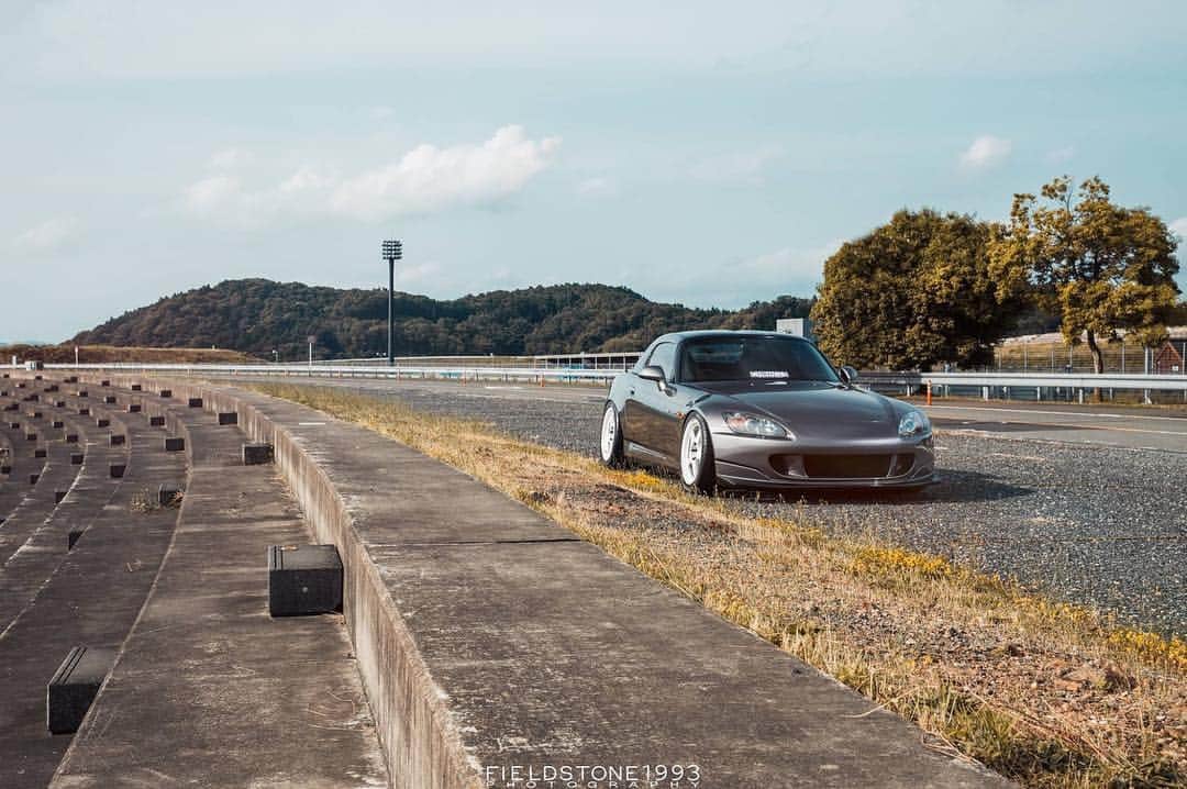 Fieldstone1993のインスタグラム：「Honda  S2000 Owner @yasu.s2k  撮影させて頂きました。  @hondajp  @honda  @hondatuning  @hondaukcars  @s2000  @s2kicom  #S2000 #s2k #mugen #honda #acura #honda_colorgram  #MeandHonda  #hondatuning #regamasterevo  #regamaster #spoon #icb #ホンダ #撮影依頼募集中 #自動車写真家」