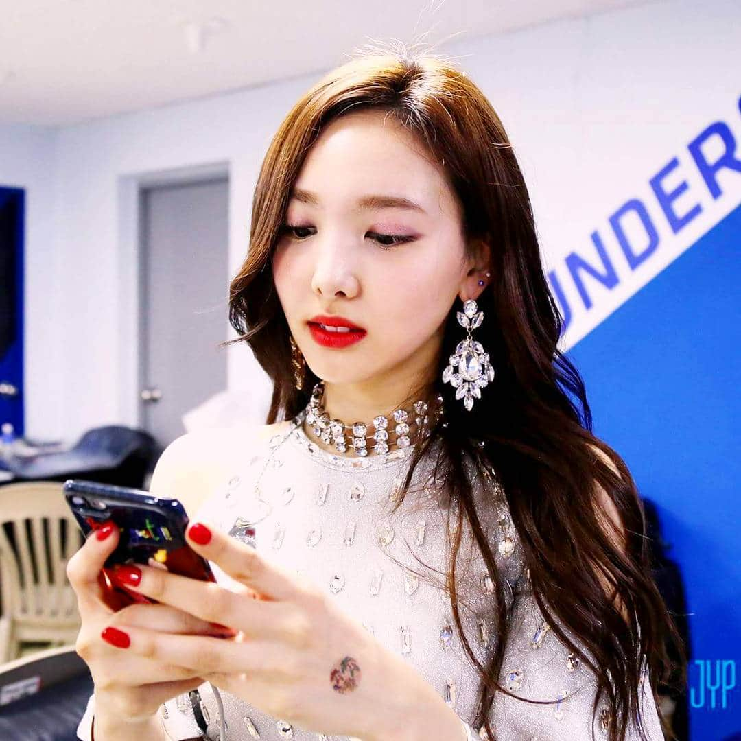 ナヨンさんのインスタグラム写真 - (ナヨンInstagram)「NAYEON 👑 #TWICE #트와이스 #NAYEON #나연 #ナヨン」8月17日 22時39分 - twicenayeon