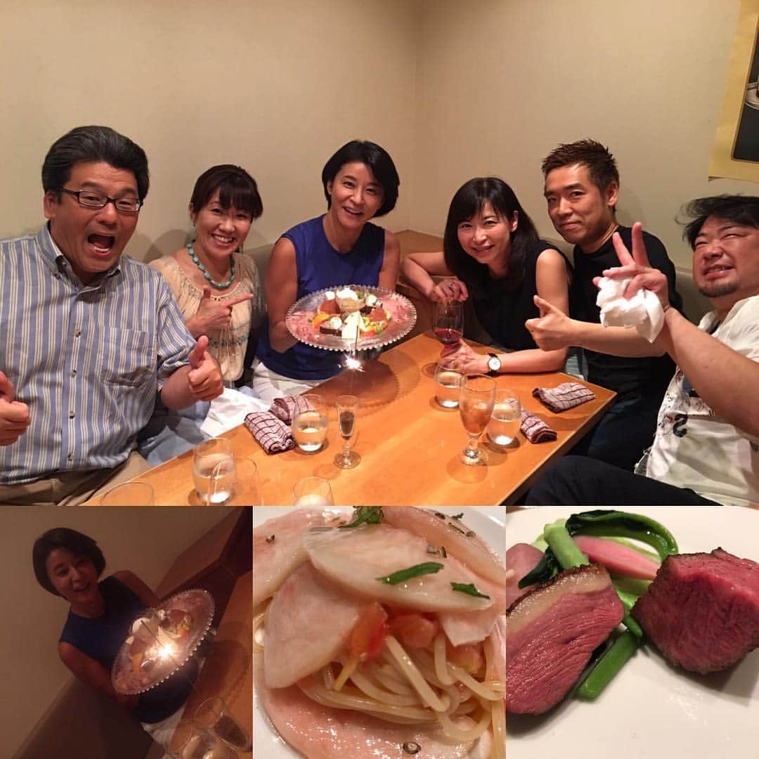高嶋ちさ子さんのインスタグラム写真 - (高嶋ちさ子Instagram)「めざクラの仲間達がサプライズで誕生日してくれた。楽しい宴でした 私の筋肉がやばくなってきた。桃のパスタとお肉が半端なく美味しかった。 ダルマット恵比寿様ありがとうございました」8月18日 22時59分 - chisakotakashima