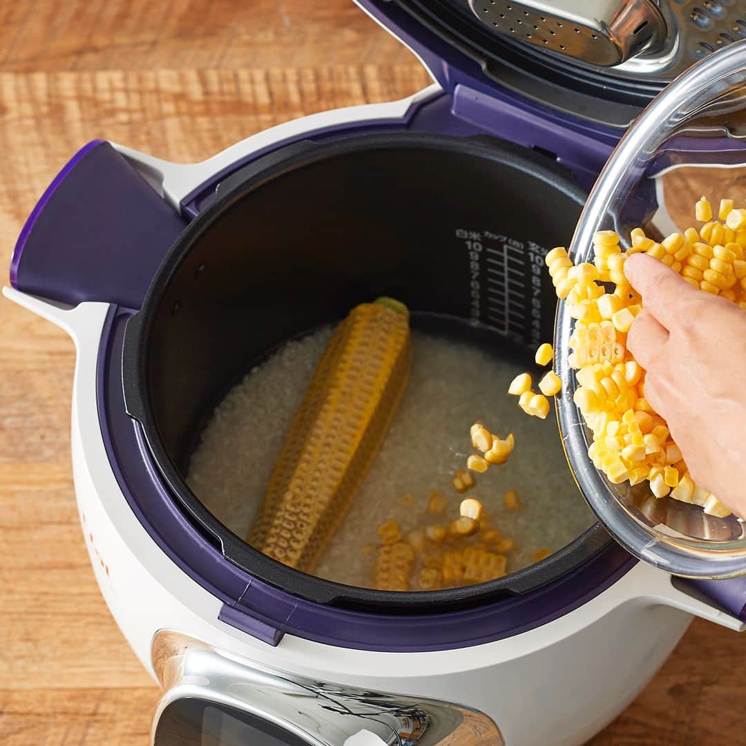 ティファールさんのインスタグラム写真 - (ティファールInstagram)「Cook4meの「マニュアル調理」メニューを使って、とうもろこしご飯作り。  #tfal #tfal_japan #ティファール #Cook4me #クックフォーミー #時短 #とうもろこしご飯 #旬の野菜 #家族で #おうちごはん #とうもろこし #簡単 #とうもろこしごはん #旬 #今が旬 #clubtfal #クラブティファール #炊き込みご飯 #炊き込みごはん #時短料理」7月26日 17時11分 - tfal_japan