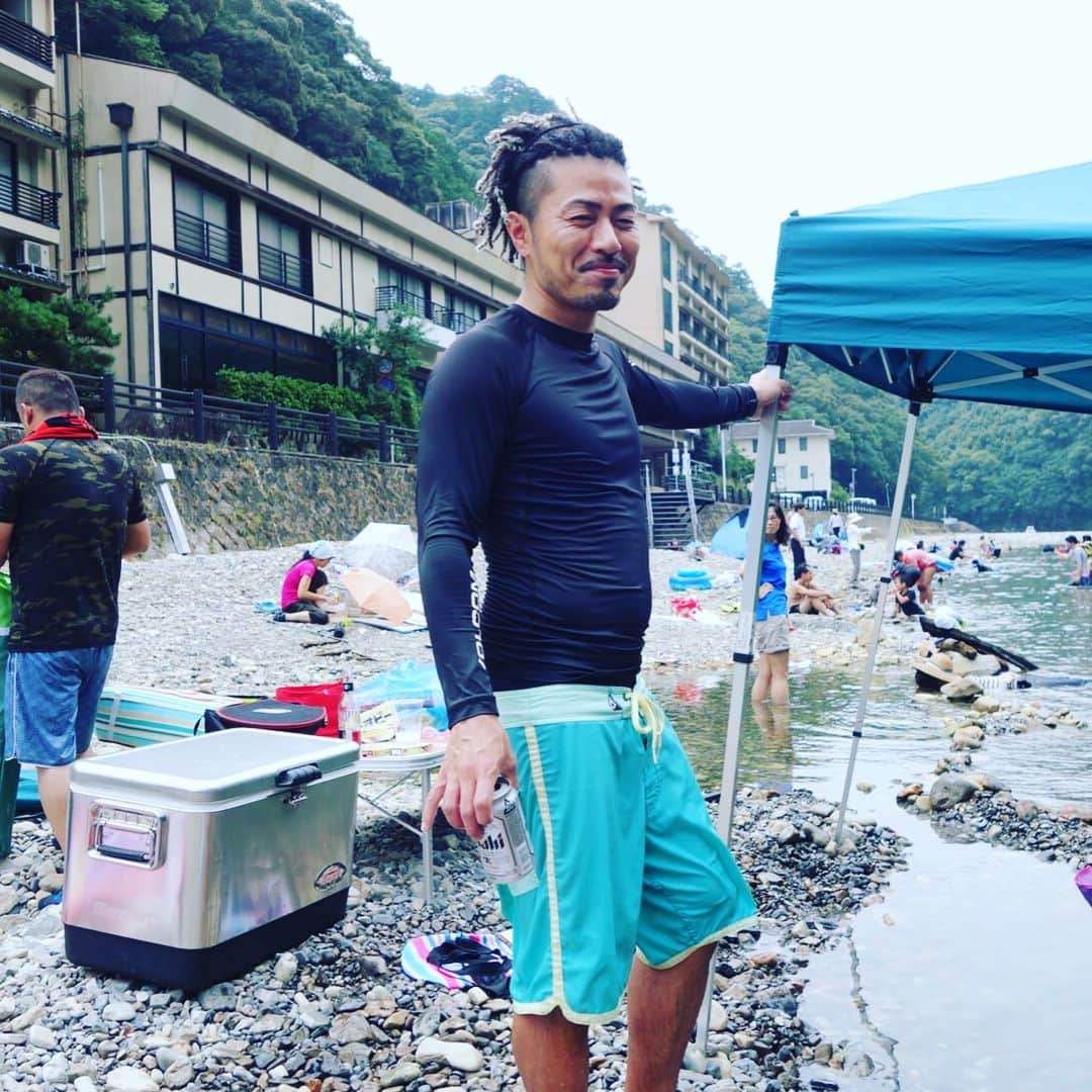 BUCCIさんのインスタグラム写真 - (BUCCIInstagram)「川湯温泉  川が綺麗すぎる  #ETKING #BUCCI #ginger #川湯温泉 #大自然 #釣り #釣っても魚は触れないタイプ」7月26日 20時46分 - bucci04et