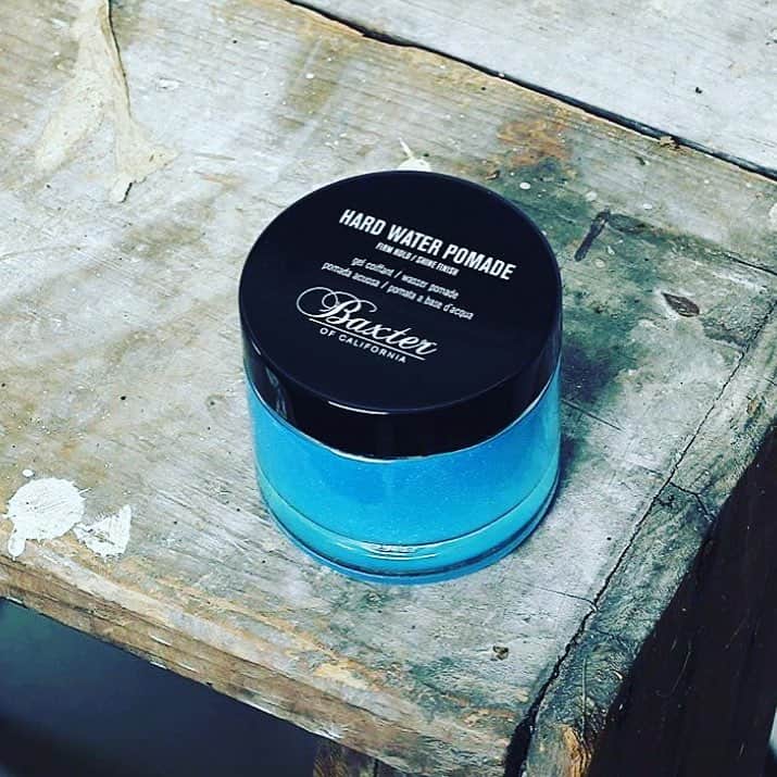 Baxter of California Japanのインスタグラム：「California Standard #baxterofcalifornia #hardwaterpomade  #california #blue #pomade #mensgrooming #standard」