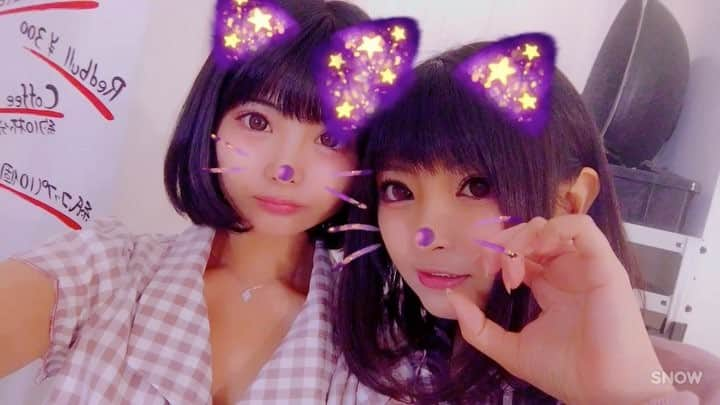 ららぴ（ららぴ ＆ るるぴ）のインスタグラム：「お久しぶりです(´；ω；｀) . あたしの存在忘れてました？ . ここにいますよ(´･ω･`) . #双子 #ひさしぶり #ゲーム廃人」