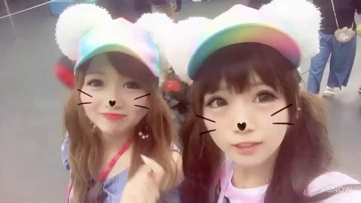 のインスタグラム：「みらい♡こころ  あとの３人真後ろにいると思っていなくてふたりで笑ってるやつwww  #歌舞伎町 #キャバ嬢 #キャバクラ #ディズニーランド」