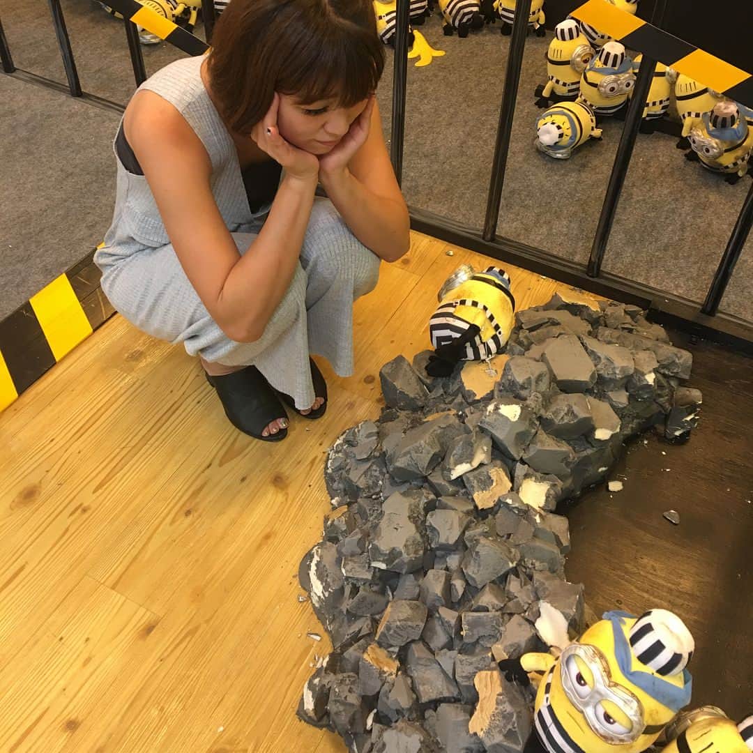 矢代梢さんのインスタグラム写真 - (矢代梢Instagram)「あべの・天王寺にミニオン脱走中！ 可愛い😍可愛すぎる😍💕 私の嬉しそうな顔よ😂😂😂 #ミニオン脱走中 #ミニオン」7月28日 13時12分 - kozue_yashiro