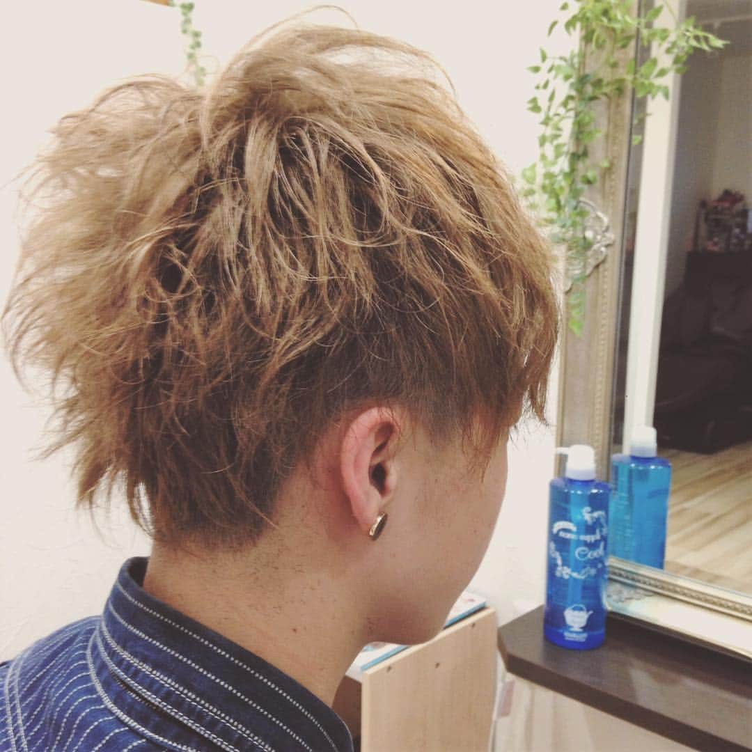 Nattyのインスタグラム：「* * #お客様STYLE * * #メンズカット ＃刈上げ #メンズスタイル #メンズパーマ * * #Natty #HairProduceNatty #Nattystyle #ナッティー #ヘアサロン #ヘアスタイル #ヘアカタログ #ヘア #イメチェン #2017夏カラー #夏へアスタイル #美容室 #小松市美容室 #石川県 #小松市 #hair #hairsalon #beautysalon #hairstyle #haircolor #beauty」