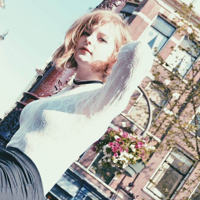 Ella Freyaのインスタグラム：「"The beautiful thing about treasure is that it exists. It exists to be found. How beautiful it is to find treasure. Where is the treasure, that when found, leaves one eternally happy? I think we all know it exists. Some say it is inside us — inside us one and all. That would be strange. It would be so near. Then why is it so hard to find, and so difficult to attain?" 📸@nicolejeanvoxphotography」