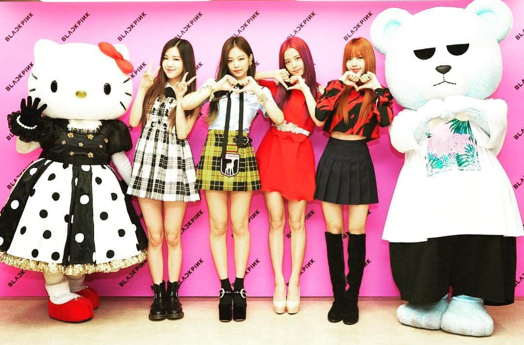 TOKYOOTONAKITTYさんのインスタグラム写真 - (TOKYOOTONAKITTYInstagram)「tokyootonakitty  meet BLACKPINK♡♡♡ 正解はこのかたでした💓 ・ ・ ＠日本武道館 ・ ・ #BLACKPINK #BLACKPINK PREMIUM DEBUT SHOWCASE #tokyootonakitty #otonakitty #トーキョーオトナキティ #tokyo」7月28日 22時49分 - tokyootonakitty