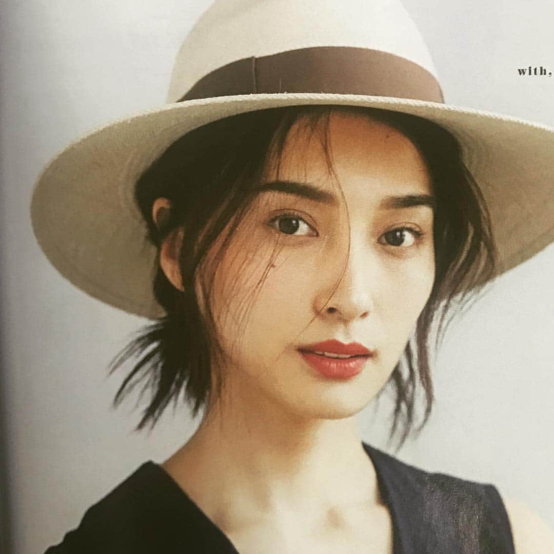 小濱なつきのインスタグラム：「🌺 #summergirl」