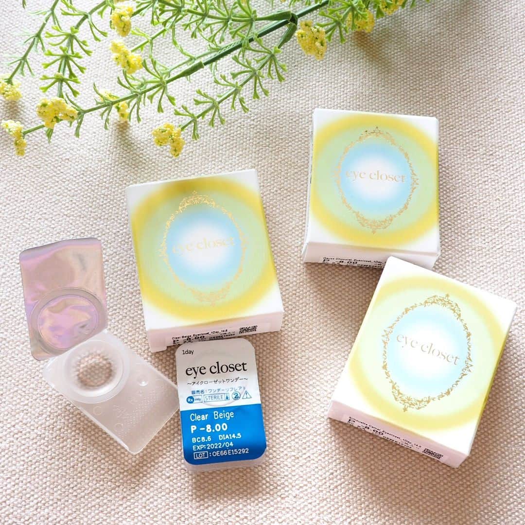 土屋香織さんのインスタグラム写真 - (土屋香織Instagram)「Clear Beige 💛 Eye Closet✨ . 素の瞳の色を生かしながら、印象的な目になるカラコンに出会いました💛 3カラーお試しできるのに、500円っていうお得なお試しセット。@hotel_lovers.official で見つけました。 今日は早速Eye ClosetのClear Beigeを着用してみました✨動画を載せてみました♪ . #カラコン #ホテラバ #ホテルラバーズ #アイクローゼット #eyecloset #アイコーデ #コスメティックレンズ#fashionblogger #instafashion #coloredcontacts #外人風メイク  #happymommy #momlife #mommygram #mommylife #mommyblogger #instamom #cosmetics #instabeauty #美容 #コスメ #メイク #今日のメイク #beautycare #beautyqueen #beautycommunity  #beautyobsessed #bblogger #beautyblogger #beaustagramer」7月29日 14時34分 - kaorintsuchiya
