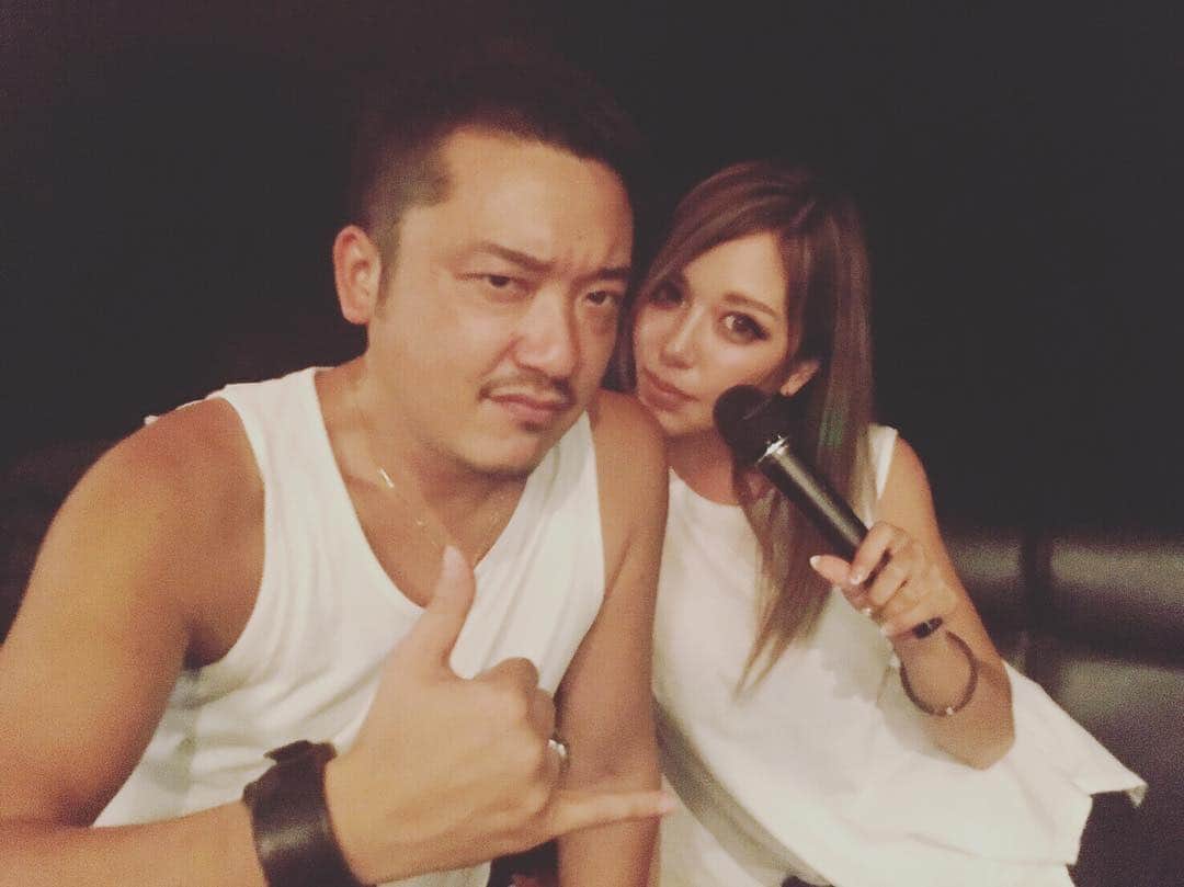倖田梨紗のインスタグラム：「昨日は久しぶりに誕生日のお祝いにDIVE🌼久しぶりすぎてほっとする🤗#bardive #dive #加工使わないの久しぶりだな #でもしゅうのおかげで小さく見える #ありがとう」