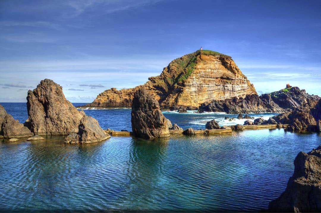 クリスティアーノ・ロナウドさんのインスタグラム写真 - (クリスティアーノ・ロナウドInstagram)「Do you know natural swimming pools in Madeira, from vulcanic origin?? Let's go for a swim?? #madeiraisland #visitmadeira #sea #nature #island @visitmadeira」7月30日 1時59分 - cristiano