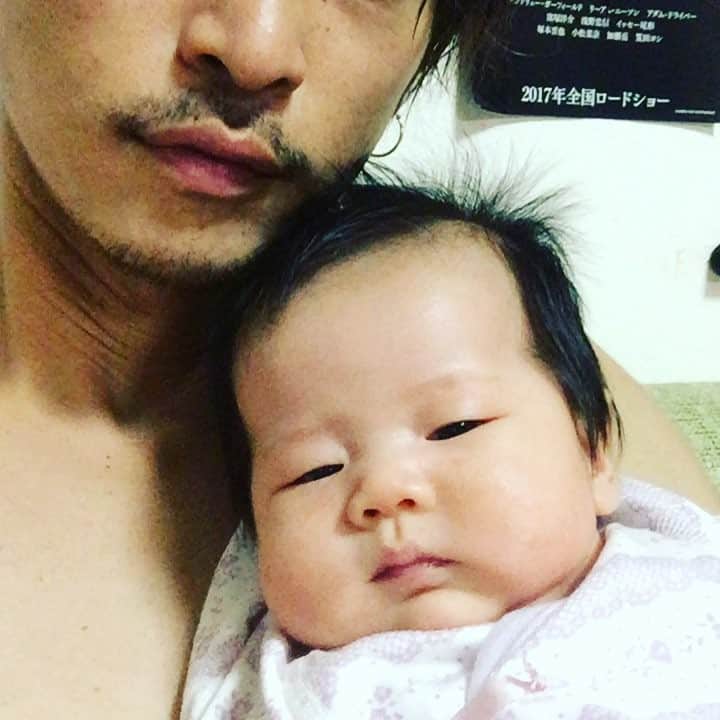 窪塚洋介のインスタグラム：「She is hiccupping.So sweet.lol」