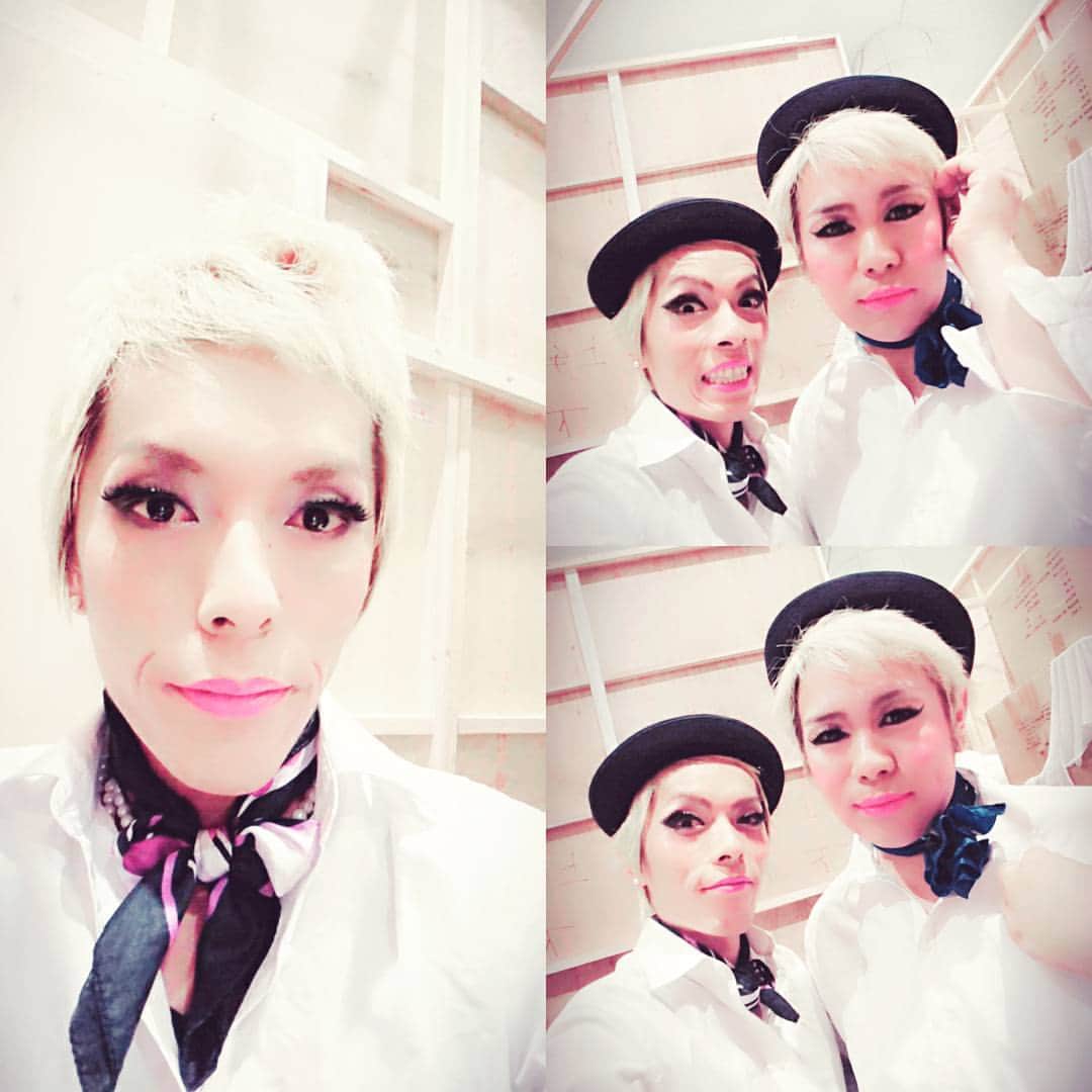 βさんのインスタグラム写真 - (βInstagram)「実は私、夏休み期間中に日テレ汐留でバスガイドしております(笑)💚❣️✨ #日テレ #超汐留パラダイス のお知らせ(笑) #ガキ使バスツアー #バスガイド #絶対に笑ってはいけない #リアルバスツアー (笑) 8/2日,3日,5日,8日,11日,14日,16日,20日,21日 出勤してます。￥1200です。 毎日10便あります。 ①10:20～ ②10:55～ ③11:30～ ④12:05～ ⑤14:15～ ⑥14:55～  ⑦15:25～ ⑧16:05～ ⑨16:35～ ⑩17:15～  私担当が3,4便ありますわ🚍🚎🚌 当日朝に担当便がわかりますので、お知らせ致しますネ～ン💚 同僚の #猛虎 ちゃん と💚」7月29日 21時33分 - thanke311