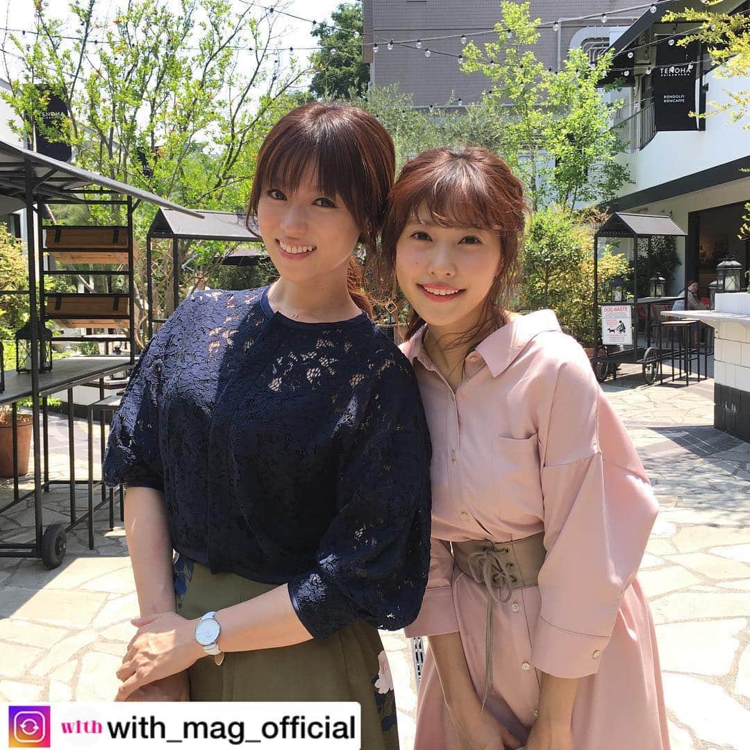 佐野ひなこさんのインスタグラム写真 - (佐野ひなこInstagram)「with_mag_official金曜ドラマ「ハロー張りネズミ」今日も楽しみですね✨✨本日発売のwith9月号の深田恭子さんの着まわしもドラマとコラボしています👏 この着まわしには後輩役にひなこも出演✨ 2人とも同じ事務所なので、リアルに後輩なんです❤️ コーディネートも #おしゃれolさん に必見です❤️ @with_mag_official  #深田恭子 #佐野ひなこ #ハロー張りネズミ #with  #with9月号 #withオフショット  #おしゃれolさんと繋がりたい  #着まわし 今月号は通常版とミニ版があります✨  恭子さんと❤︎撮影❤︎ 美しかった✨」7月30日 18時22分 - hinako_sano
