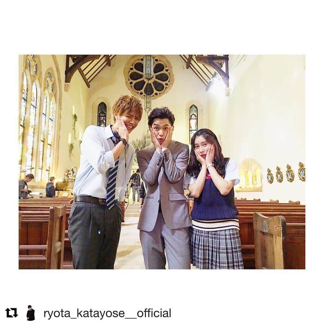 兄に愛されすぎて困ってますのインスタグラム：「#Repost @ryota_katayose__official ・・・ 明日は兄こま大ヒット感謝祭イベント🙇✨ せとかと高嶺さんのぶんも、 千秋さんと盛り上がりたいと思います😎🔥 ………あ、国光のぶんも一応。😜(笑)  映画「兄に愛されすぎて困ってます」 この夏休みにたくさんの方々のなかで 最高に輝きますよう応援お願いいたします🙏✨ この夏は映画"兄こま"🍉✨ まだまだ行きますよ‼️‼️‼️ @anikoma_movie  #兄こま #兄に愛されすぎて困ってます  #高嶺さん #橘兄妹」