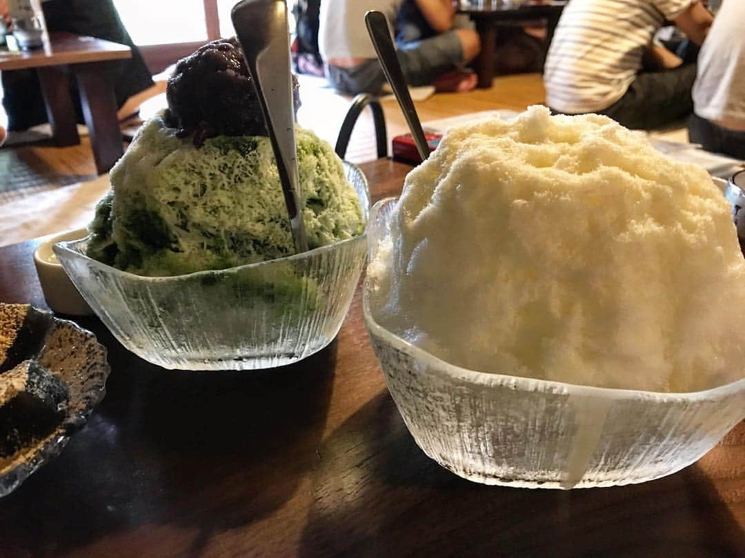 近藤あみのインスタグラム：「行きたかったかき氷🍧 友達が連れてってくれたー  #あたまきーん#正午空いてた#マンゴー食べたい#期間限定」