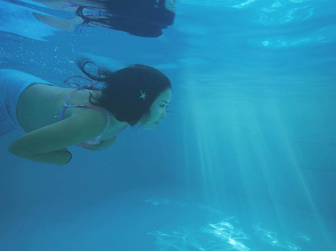三谷晶子さんのインスタグラム写真 - (三谷晶子Instagram)「今回はプールだったが次は海で泳ぎたい。 #amami #奄美 #mermaid #mermaidswim #underwaterphotography #水中写真 #photo_shorttrip #undersea #underwater #underwaterworld #underwaterpics #islandlife #blue  @mermaid_oceanz さんにて。photo by @cocone1001」7月31日 8時05分 - akikomitani