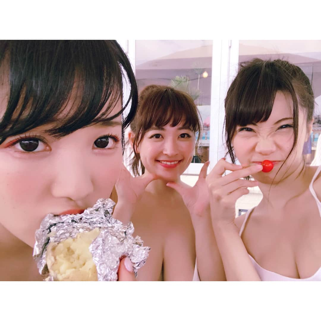 天木じゅんさんのインスタグラム写真 - (天木じゅんInstagram)「. . 本日発売 #週刊プレイボーイ 親友3人が 巨乳ビアガーデン🍻 してきたよん💗 . 是非見てください！！ . #週プレ #二次元ボディ #天木じゅん #鈴木ふみ奈 #柳瀬早紀」7月31日 11時12分 - jun.amaki