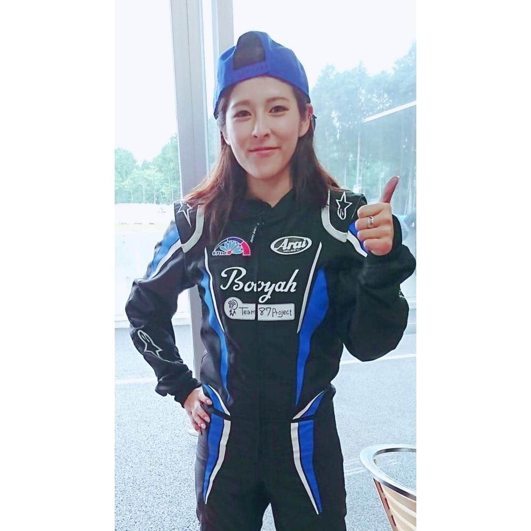 采女華さんのインスタグラム写真 - (采女華Instagram)「Booyah😜  #Djac #Booyah #alpainstar #kart #racing #87ltd #team87project  #team87 #arai」7月31日 12時46分 - 87uneme