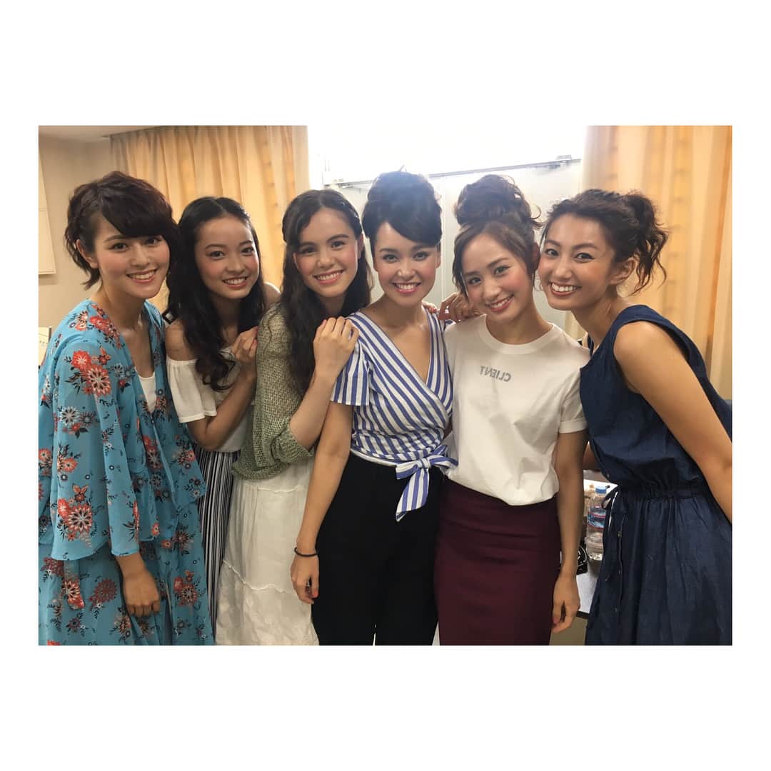 岩田絵莉佳さんのインスタグラム写真 - (岩田絵莉佳Instagram)「3日間ありがとうございました😊❤️ . 来年も皆んなに会えるようにもっと頑張ろ💪🏻✨ . 4つ目はモデルの#マネキンチャレンジ」7月31日 14時25分 - 15erika11