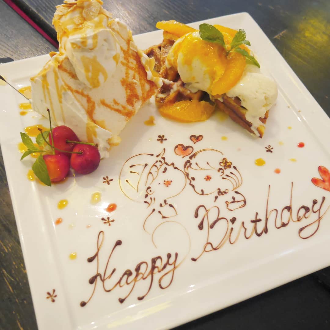 越馬千春のグルメインスタ