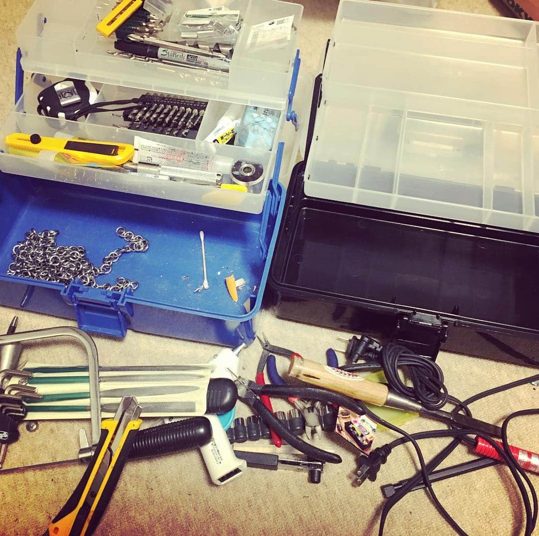 長田庄平のインスタグラム：「工具箱のお引っ越し #LOVE #工具」