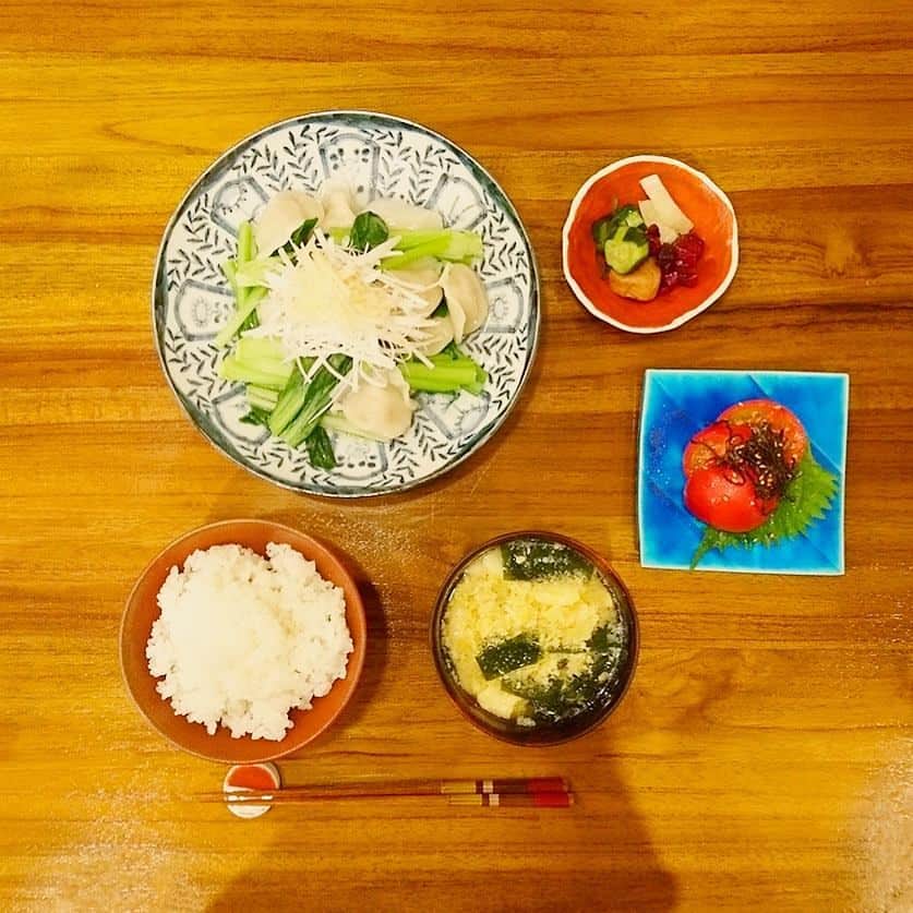 木村文乃 さんのインスタグラム写真 - (木村文乃 Instagram)「*** 昨日の夜ごはんは 水餃子にしてみました。  最近ずーっと Uruさんの 娘より 聞いて 何かを噛みしめがち。  今日は久々に バラエティのロケです。 普段なかなか出歩かないから 楽しみだなぁ。  #ふみ飯」8月1日 10時27分 - fuminokimura_official