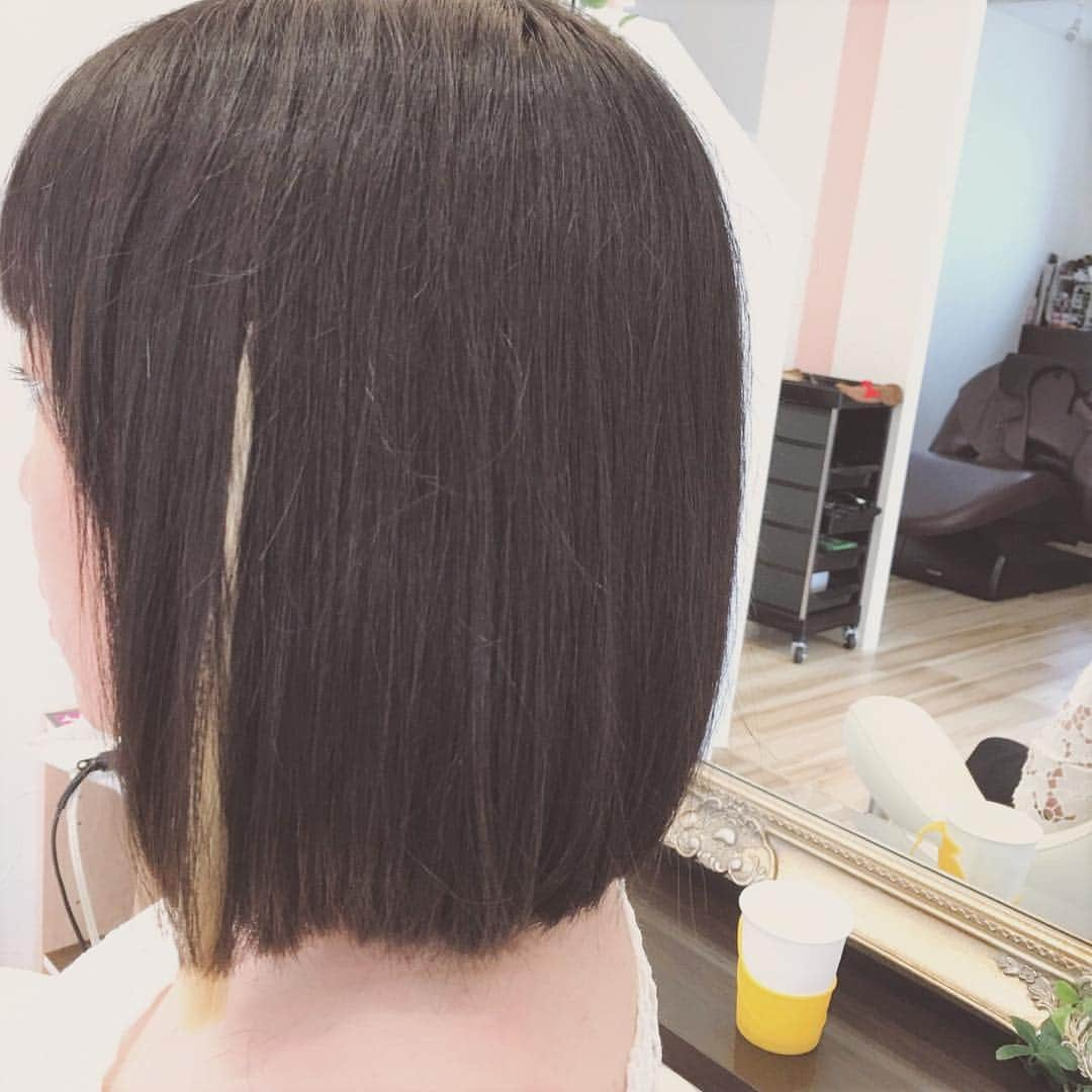 Nattyのインスタグラム：「* * #お客様STYLE * * #ボブヘア ＃メッシュ #ワンポイントメッシュ #エクステ * * #Natty #HairProduceNatty #Nattystyle #ナッティー #ヘアサロン #ヘアスタイル #ヘアカタログ #ヘア #イメチェン #2017夏カラー #夏へアスタイル #美容室 #小松市美容室 #石川県 #小松市 #hair #hairsalon #beautysalon #hairstyle #haircolor #beauty」