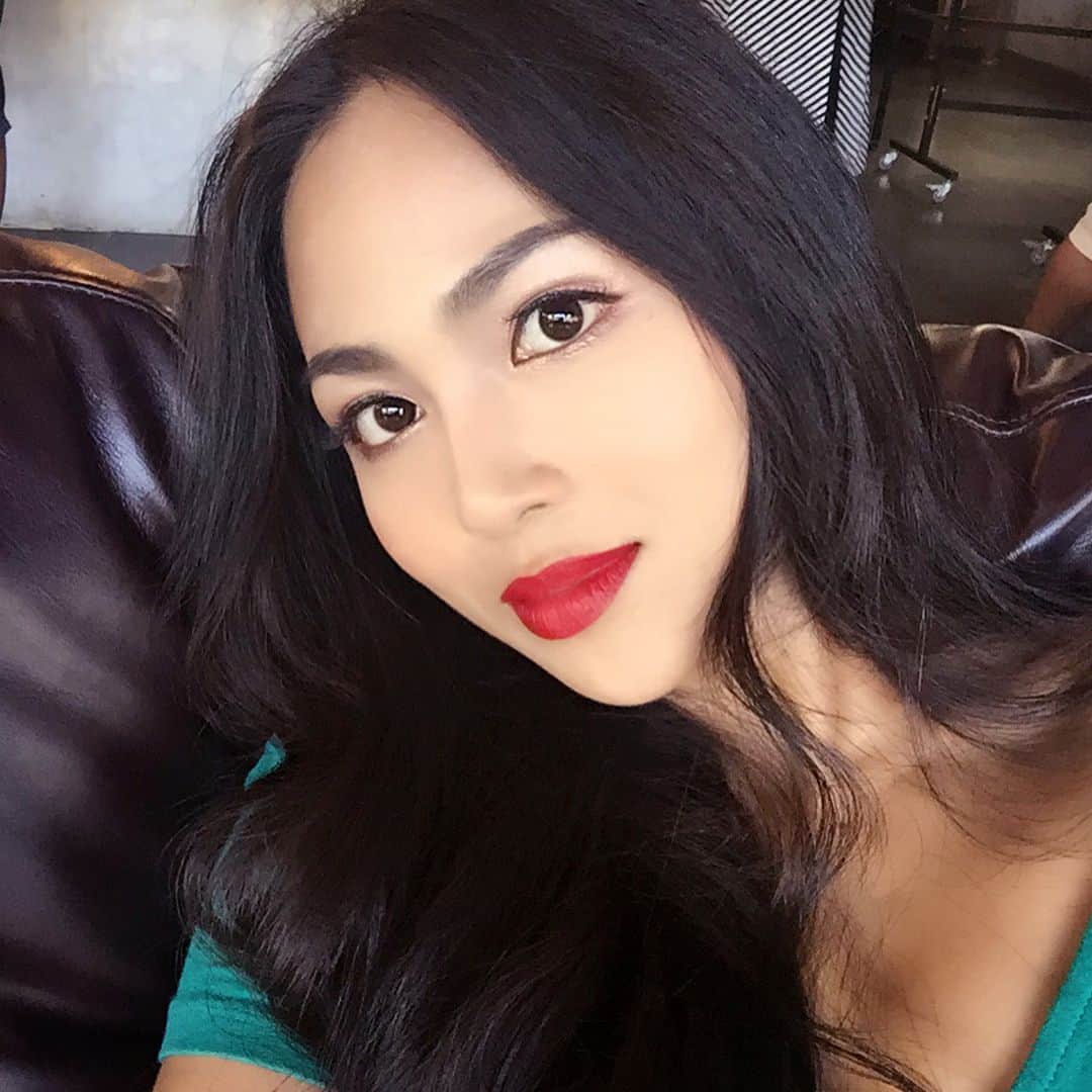 志摩マキさんのインスタグラム写真 - (志摩マキInstagram)「ニューハーフ？あれ？（笑） มีความเป็นชายสูงนิดๆ555 miss this time☆ 昨天我很高兴,因为我学完了汉语🙈 #🇹🇭 #🇯🇵 #🇨🇳 #🇺🇸 #我 #我学汉语 #泰国 #美国 #中国 #很高兴 #bali #indonasia #photooftheday  #Thailand  #japan  #model  #makeup #beauty #vocemagazine  #vocest #メイク #東京 #タイ #モデル」8月2日 11時24分 - makishimaaa