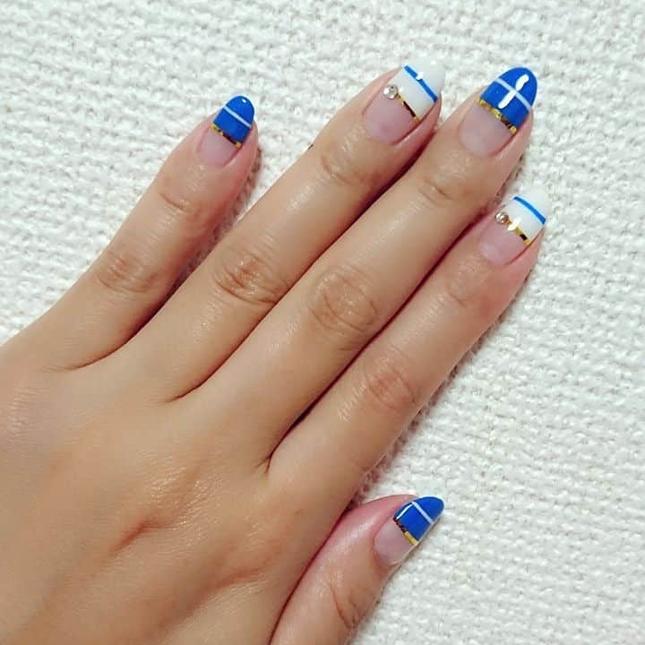 のインスタグラム：「新しいネイル🌻  #ネイル #nails #ネイルサロン #ネイルデザイン #ネイルアート #nailart #naildesign #newネイル #美爪 #夏ネイル」