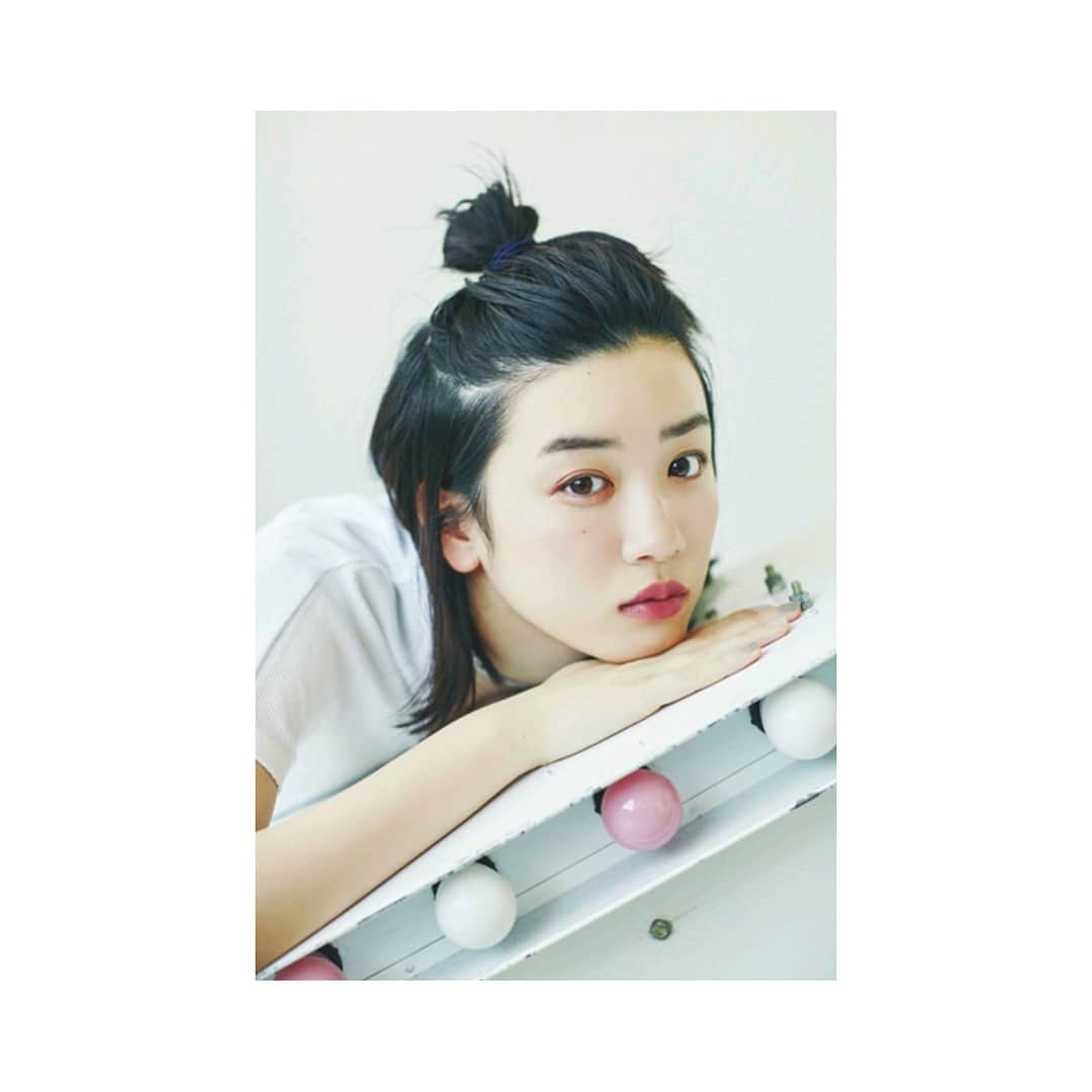 永野芽郁さんのインスタグラム写真 - (永野芽郁Instagram)「・ 髪の毛伸びてきたなぁ。 #Seventeen」8月2日 18時06分 - mei_nagano0924official