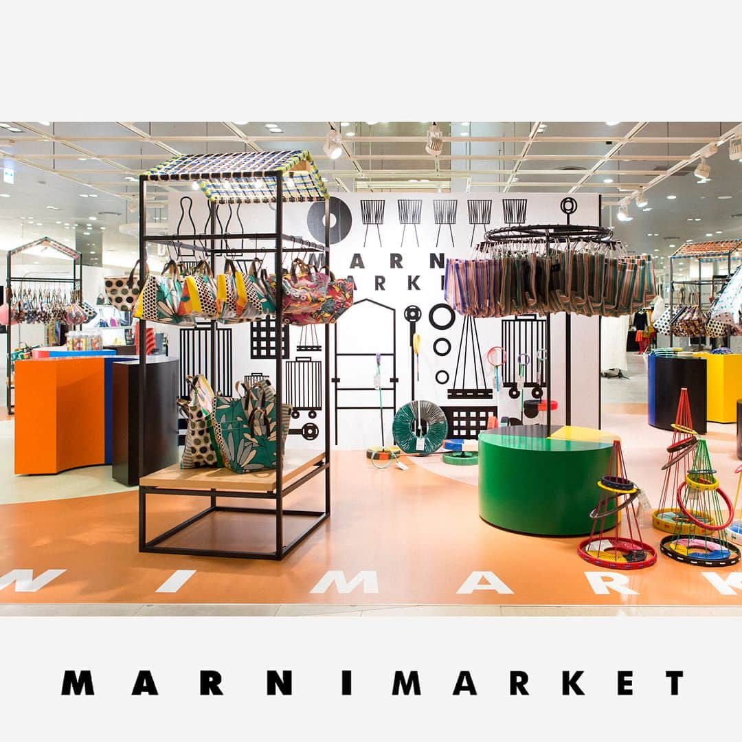 マルニさんのインスタグラム写真 - (マルニInstagram)「Marni Market is finally in Japan. Discover the powerful world of #Marni at Umeda #Hankyu, Osaka, until August 15th. #MarniMarket マルニ・マーケットが再び日本に戻ってきます。本日よりマルニの世界を余すことなく表現したポップアップショップを阪急うめだ本店にて開催。8月15日まで」8月2日 21時43分 - marni