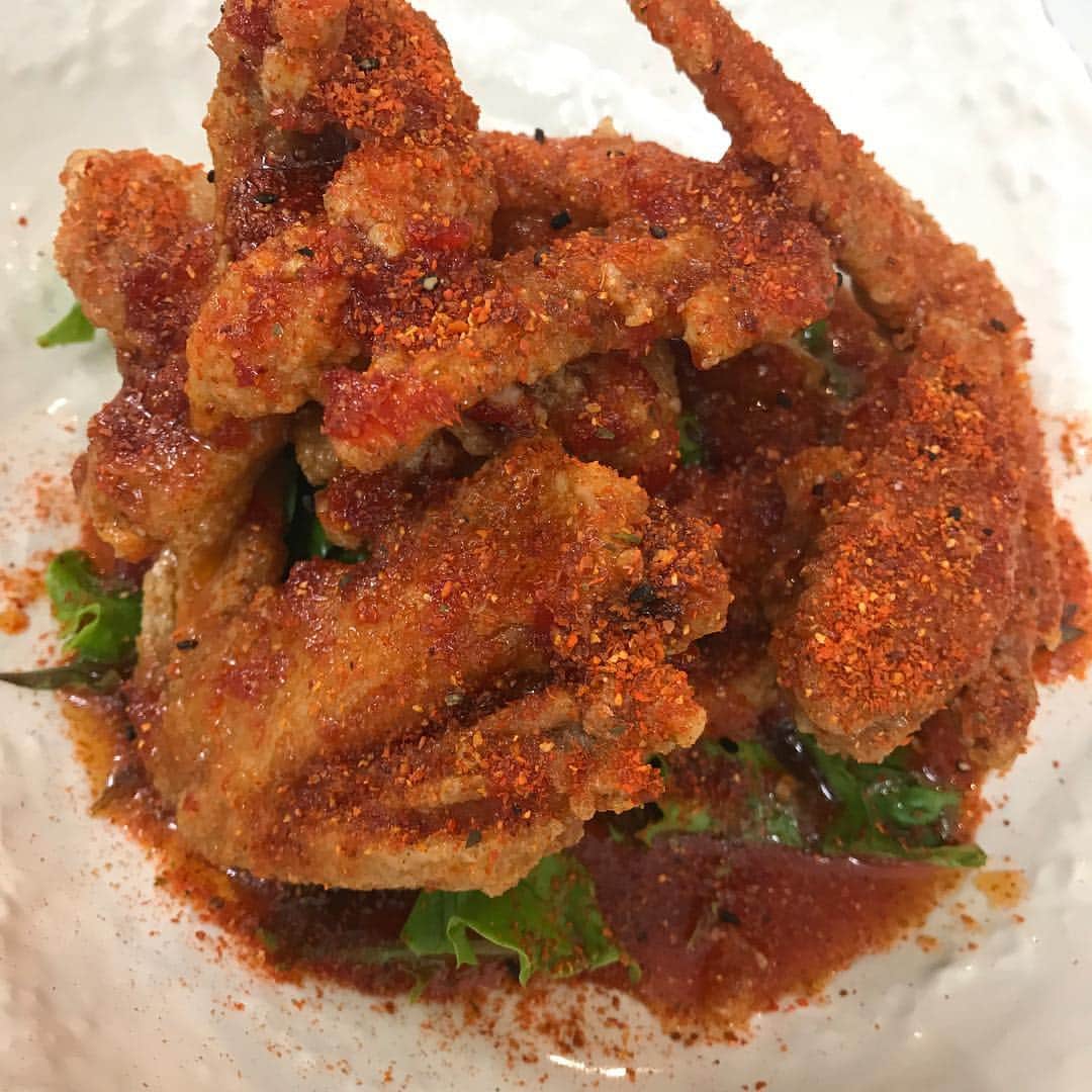 魚富商店 北浜店のインスタグラム：「今日わぁ！魚富商店ですっ！(● ˃̶͈̀ロ˂̶͈́)੭ꠥ⁾⁾先日は道場破りでのご来店誠に有難うございますっ！(*´ω｀*)撃破されたお客様かなりおられましたっ！(*´ω｀*)食べ過ぎには注意ですが、暑い時だからこそっ！ですねぇ！8月いっぱい辛ぁ〜い！やってますので、沢山のご来店お待ちしておりますっ！(*´ω｀*) #魚富  #魚富商店  #マグロ  #鮮魚  #親父ギャグ  #宴会 #宴会コース  #飲み放題 #飲み放題プラン  #居酒屋 #北浜 #淀屋橋 #道場破り #すぎる道場」