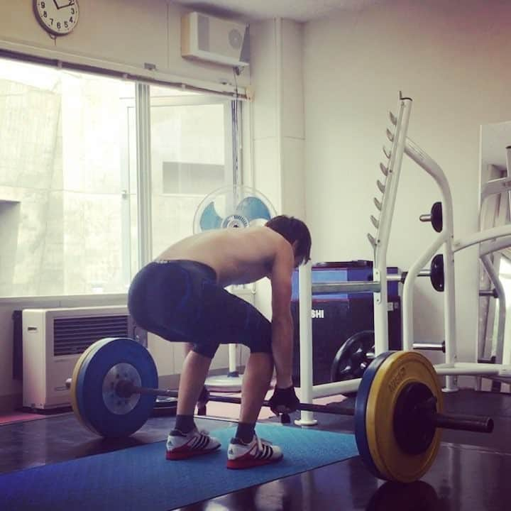 ウィリアムソン師円のインスタグラム：「今度こそ。 #maxtest #powerclean #100kg #危なげなく」