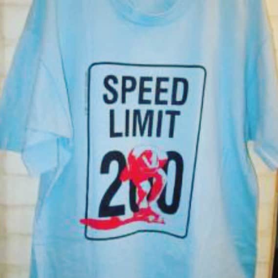 大地洋輔さんのインスタグラム写真 - (大地洋輔Instagram)「このTシャツが欲しい。。。 昔のスラッシャー。  NUKEY PIKES のビデオ 「NUKEY IDEA」  でVoのアツシさんが白着てて物凄いカッコよかったのよー！！ 今でも欲しい。。。 #NUKEYPIKES #NUKEYIDEA #thrasher  #SPEEDLIMIT200」8月3日 11時37分 - dienoji_ohchi