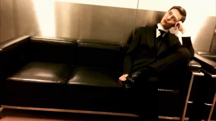 Mattのインスタグラム：「#love #music #thankyou #beyourself #suit #matt #piano #disney #black #pretty #mensbeauty  #menshair #mensmodel #makeup」