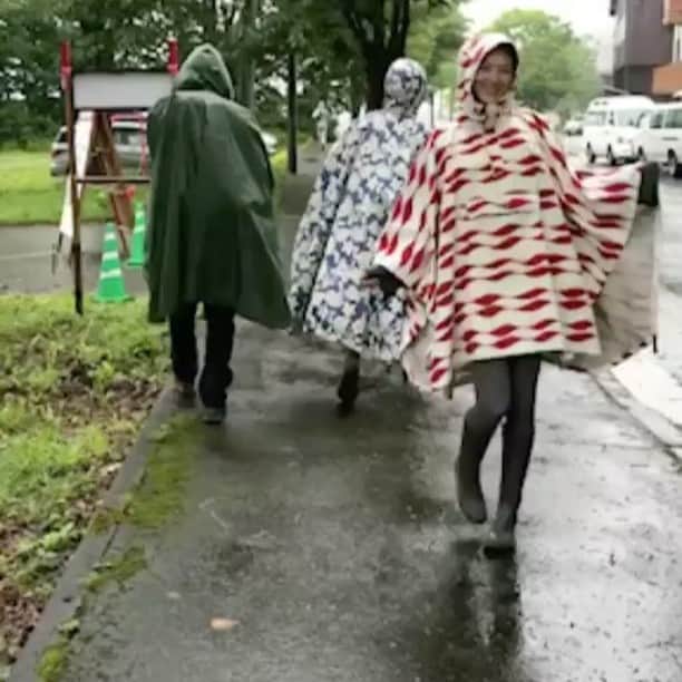 千葉アリサのインスタグラム：「浮かれポンチョw 🐙 #fujirock2017 #雨ロック #day2」