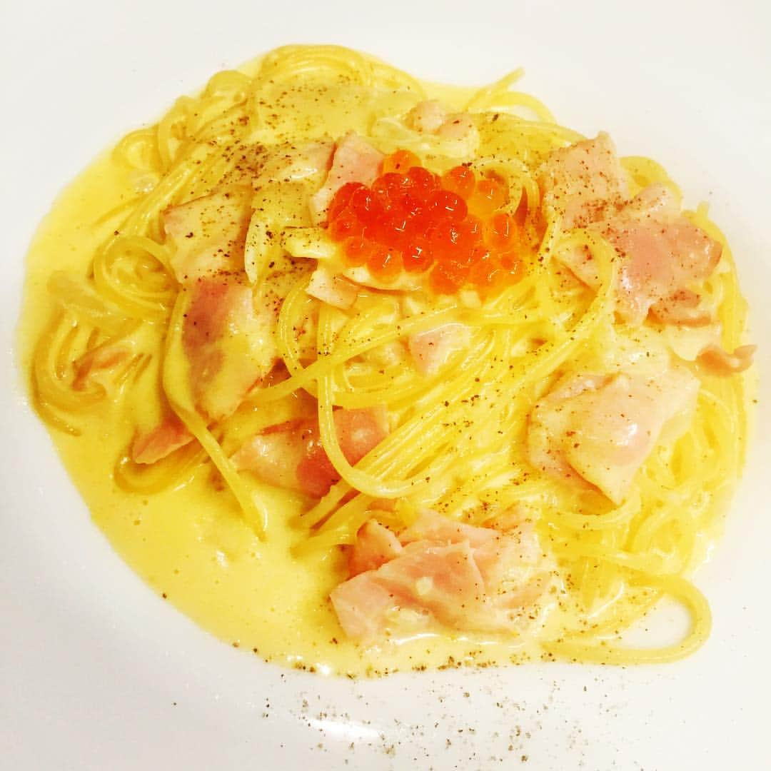 KITCHEN DINING Lien（リアン）のインスタグラム：「濃厚練り雲丹のカルボナーラ🍝 #パスタ #うに #クリームパスタ」