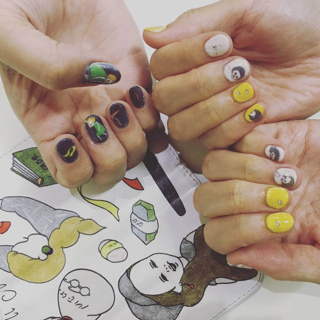 ネイルスタンド ツメコさんのインスタグラム写真 ネイルスタンド ツメコinstagram 8月のデザインを担当していただいたチルチッタのカタノアヤさんが来てくれました ご自身のデザインを爪にのせて とってもお似合いです バックのiphoneケースもめちゃくちゃ