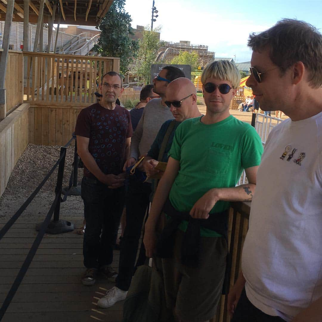 バーンストックスピアーズさんのインスタグラム写真 - (バーンストックスピアーズInstagram)「The boys looking really excited in the queue for the Big Dipper. #nerves #bigdipper #screamqueens」8月5日 17時20分 - bernstockspeirs