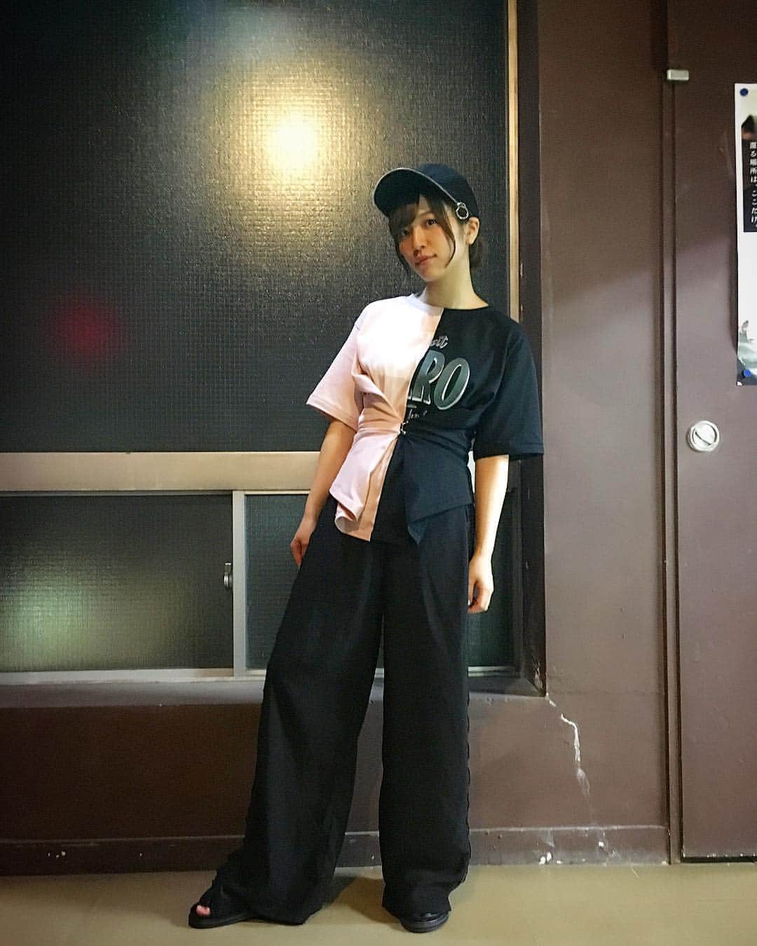 愛美さんのインスタグラム写真 - (愛美Instagram)「着こなしむずかしTシャツ◎ #ootd」8月5日 17時56分 - aimin_official