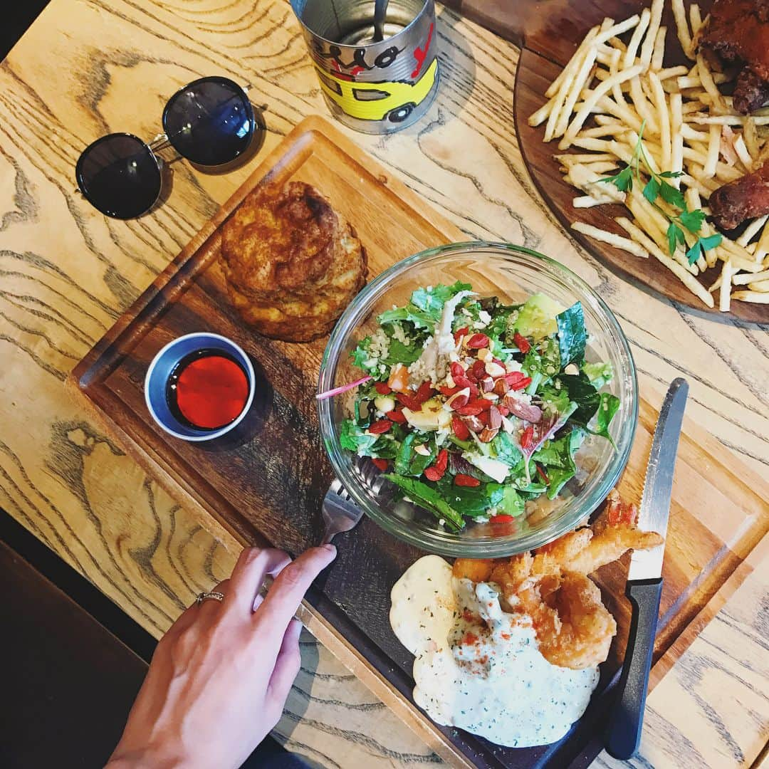 堀江直美さんのインスタグラム写真 - (堀江直美Instagram)「ここの🥗&🍟すき🍴 * #forevercoffeemarket#福山ランチ#広島ランチ#広島カフェ#福山カフェ#サラダランチ#hntabelog」8月5日 15時17分 - naomiiiiiiiiiiii