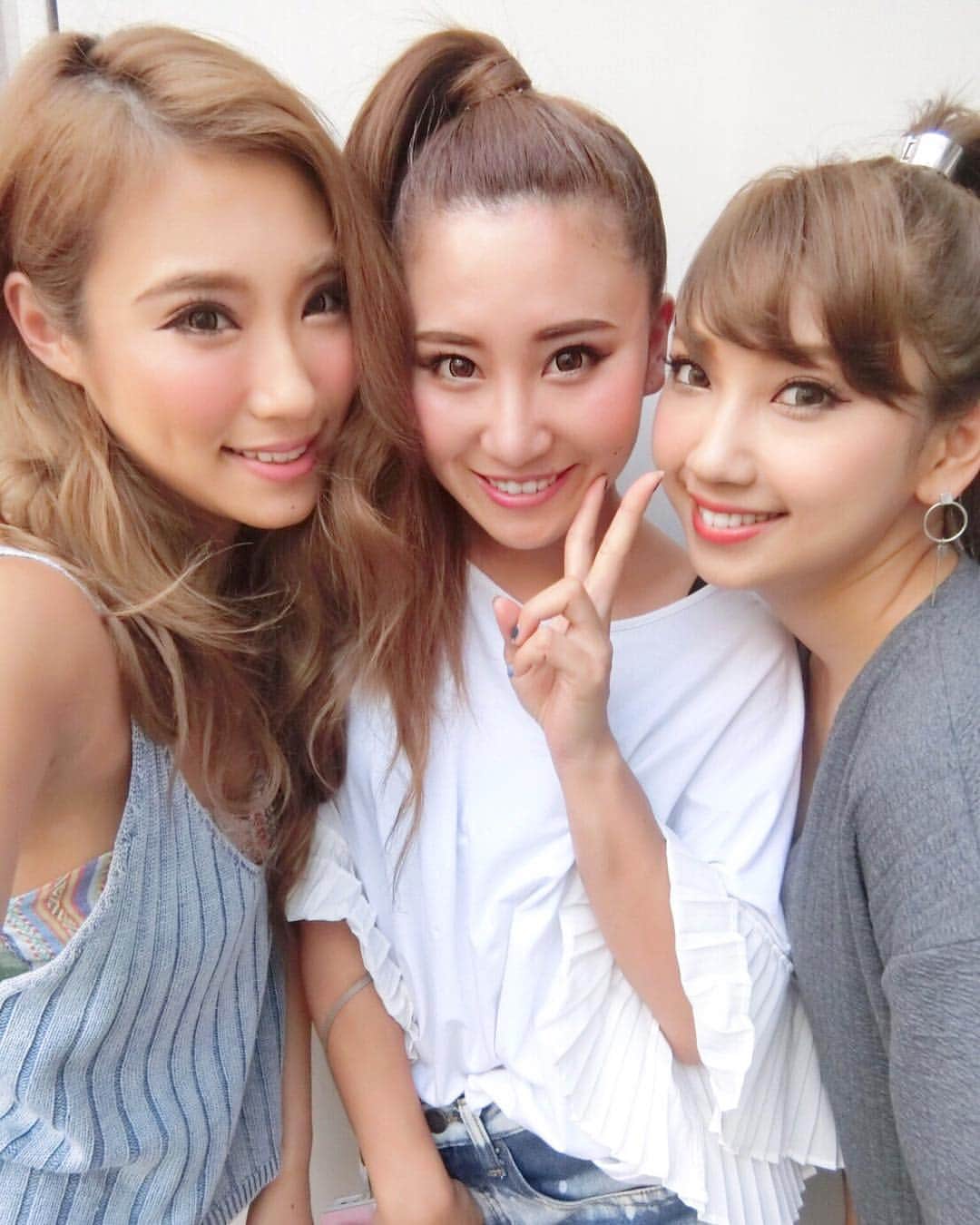 Ayaさんのインスタグラム写真 - (AyaInstagram)「HIKARU❤️AYA❤️YUMIKA  3人で初#pic 📸👍✨ #cyberjapan#cjd_aya#japanesegirl#selfie#smai#happy#サイバージャパン」8月6日 12時04分 - aya__fit