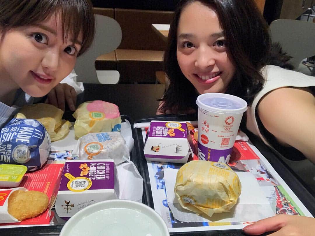 谷亜沙子さんのインスタグラム写真 - (谷亜沙子Instagram)「ゴチャからのあしゃマック！☀️🍔 よく見てね。朝からバーガーを力強く。。。 来週！もmbsラジオ📻ゴチャまぜよろしくお願いします♬📻🎧 #ゴチャ #ゴチャまぜ #ゴチャ9 #mbs #radio #mbsradio #gm #breakfast #goodmorning #mcdonalds #☀️ #あしゃごはん」8月6日 6時07分 - asyakodayo