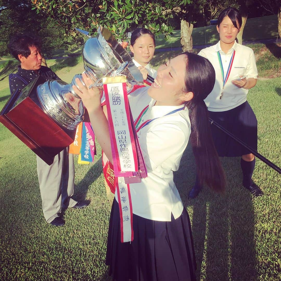 古江彩佳さんのインスタグラム写真 - (古江彩佳Instagram)「#全国初優勝🏆🥇#滝川第二ゴルフ部#滝ニ団体初優勝#チームワーク最高#8アンダー#笑顔」8月6日 10時25分 - ayaka_furue27