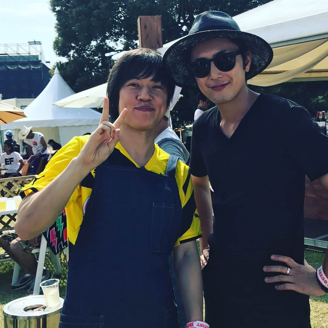 間宮祥太朗さんのインスタグラム写真 - (間宮祥太朗Instagram)「RADWIMPSのくわさんにくわバーガー貰いました。」8月6日 14時27分 - shotaro_mamiya