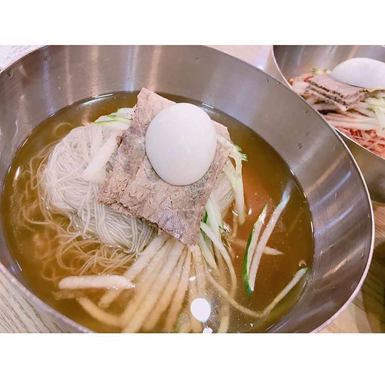 笛木優子のインスタグラム：「あーーこうゆうれいめんがたべたいよお〜  もりおかれいめんも好きだけど、こうゆうれいめんにほんでたべれるところしりまへんか〜〜 おいしいかんこくれいめんをにほんでたべるのはしなんのわざでございます。  #冷麺#냉면#사랑해#먹고싶다」
