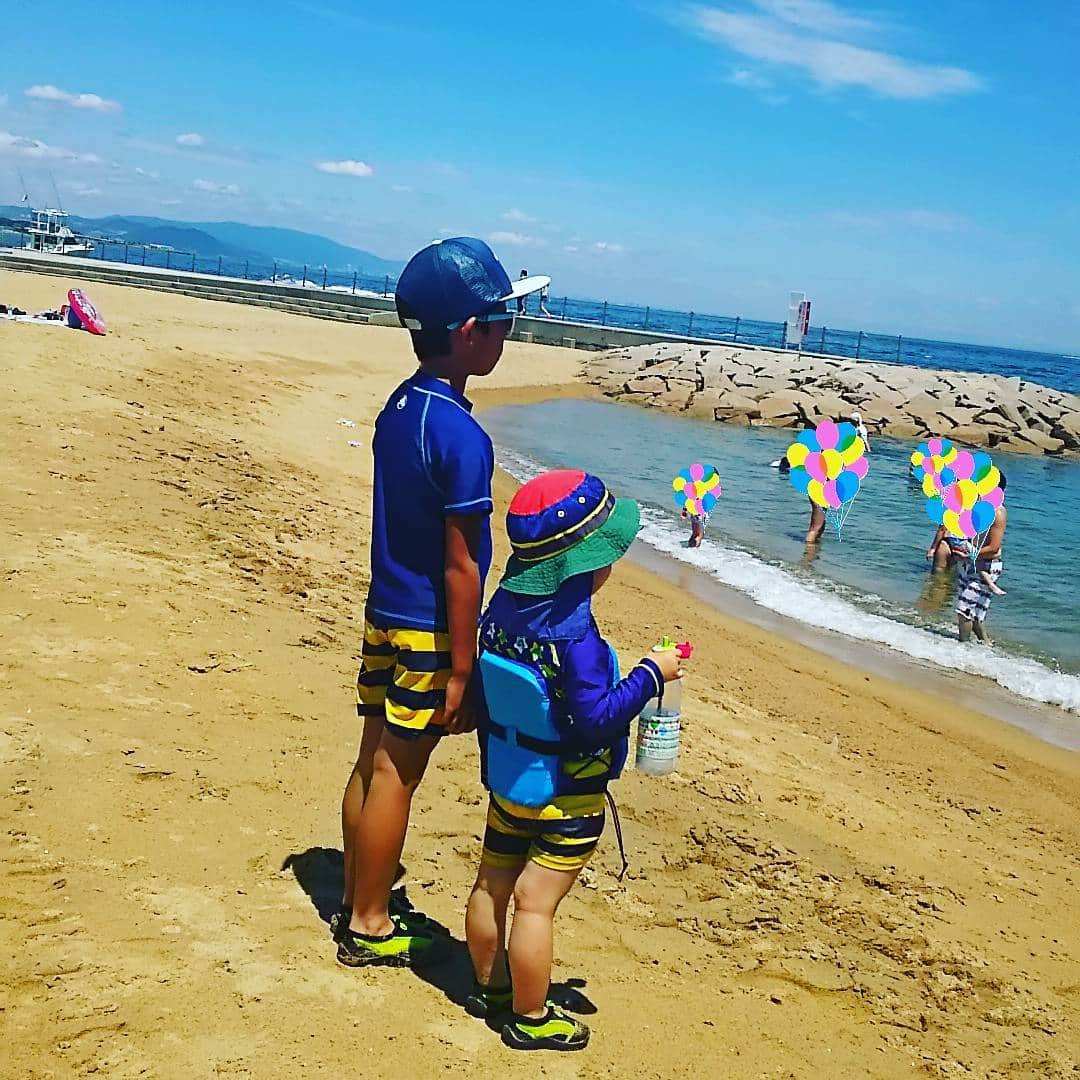 岡友美さんのインスタグラム写真 - (岡友美Instagram)「#夏はやっぱり淡路島 #先週の旅 #浦県民サンビーチ  #3歳と小３ #ホテルニュー淡路」8月8日 12時55分 - okatomo38