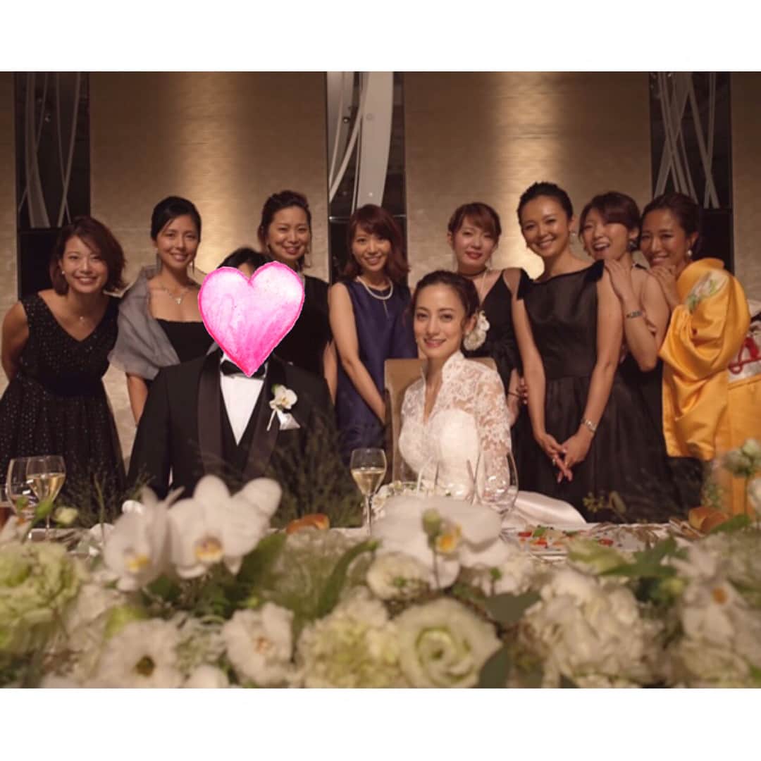 白石みきさんのインスタグラム写真 - (白石みきInstagram)「英玲奈の結婚式💖そして二次会へ💕 ✨ 花嫁姿のエレは本当に美しかった😭 女神様のように神々しいぐらい✨ ✨ エレはとても心優しくて思いやりのある女性。何度私はエレに救われたか。 ✨ 旦那様をそっと優しく支えるエレはすごく魅力的でみんなの憧れ✨❤️ ✨ 幸せな一夜をありがとう😍 おめでとう💖英玲奈😍💕💖 ✨ ✨ #英玲奈 #結婚式 #幸せ #ありがとう 💕#王様のブランチ #大切な仲間 #みんなに逢えて良かった😍」8月8日 20時43分 - miki_shiraishi1115